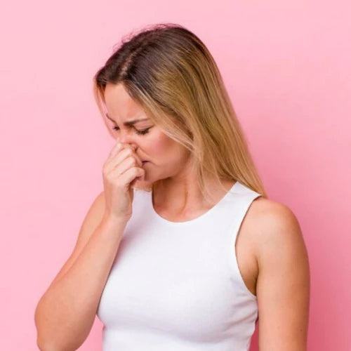 Miért van rossz szaga a fogselyemnek és hogyan lehet megszüntetni?