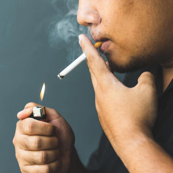 Foghúzás utáni dohányzás: kockázatok, irányelvek és felépülési tippek